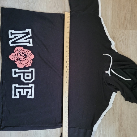 "NOPE" ROSE HOODIE WOMEN'S XXXL (JUNIOR FIT) NO BOUNDARIES - Picture 8 of 9